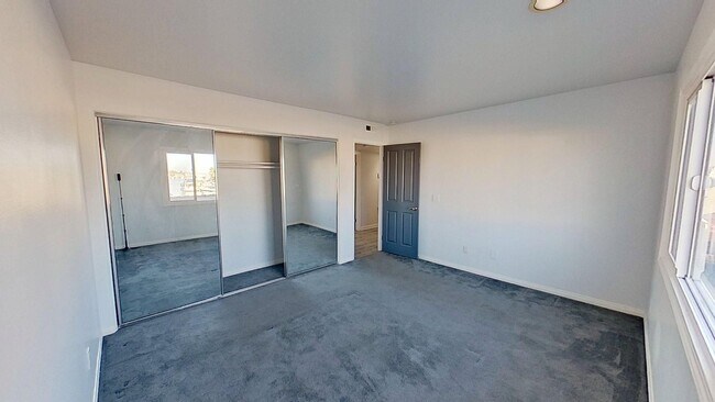 Building Photo - 16917 10th St