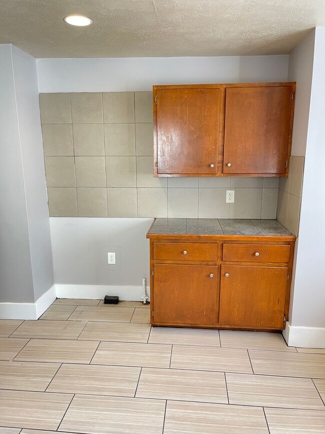 Building Photo - Florence/Minne Lusa 4 bed 2 bath house 160...