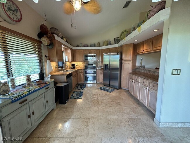 Building Photo - 16540 Heron Coach Way