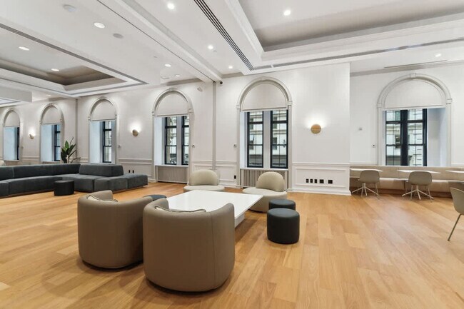 Building Photo - 525 Lexington Ave