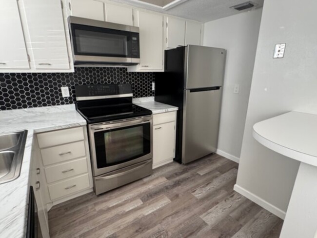 Building Photo - Recently Remodeled Winter Park 1 Bed, 1 Ba...