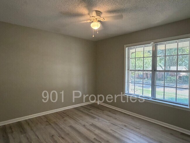 Building Photo - 5674 Montpelier Dr