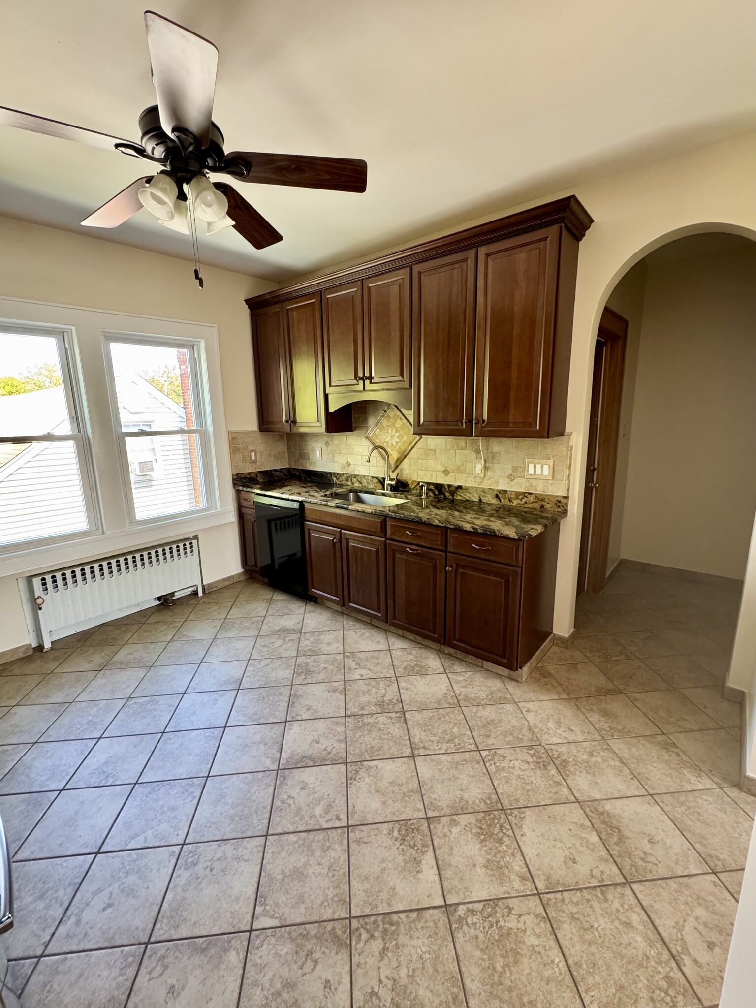 Kitchen and pantry - 510 Lincoln Ave
