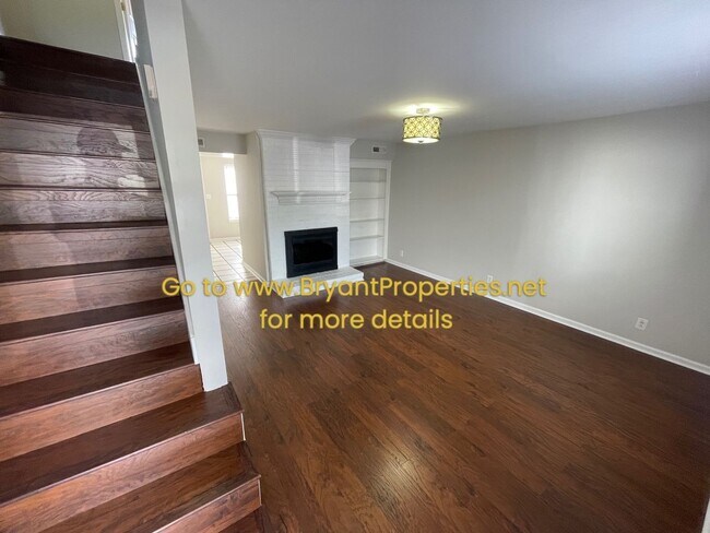 Building Photo - Hendersonville - 2 Bedroom Condo
