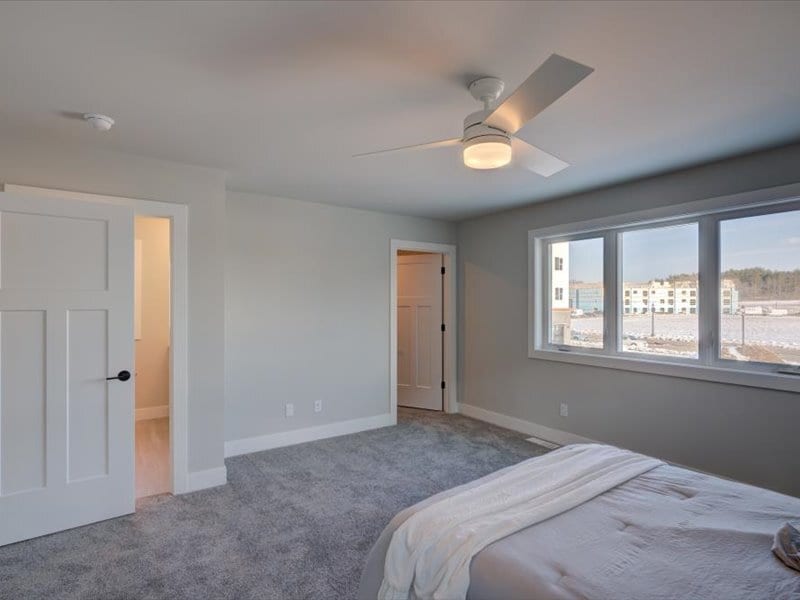 Building Photo - 4880 Romaine Rd