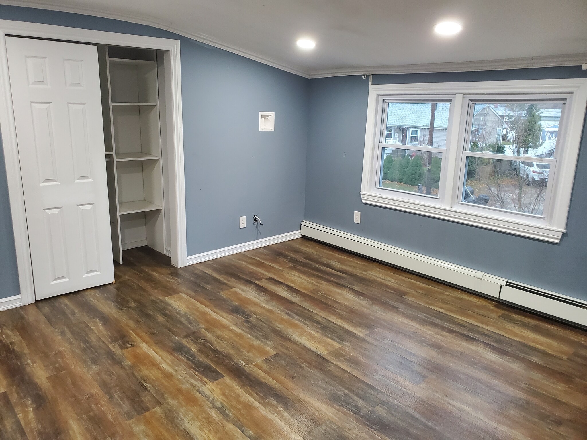 Building Photo - 239 Hilltop Dr