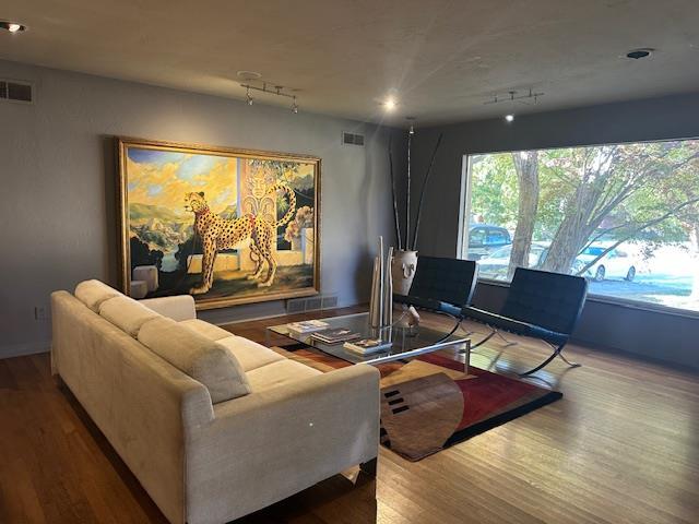 Building Photo - 1710 Dorchester Dr