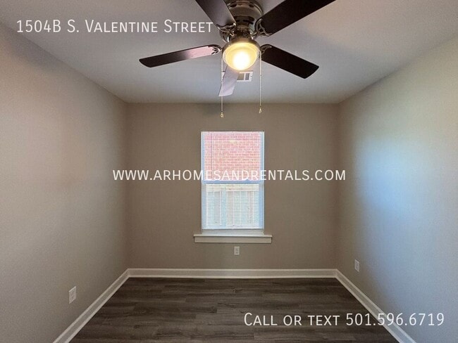 Building Photo - 1504B S. Valentine Street-