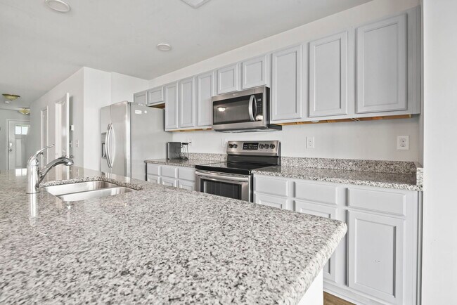 Building Photo - 1117 Fairway Ln