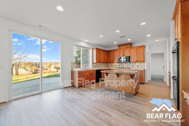 Building Photo - 801 Auburn Woods Ct