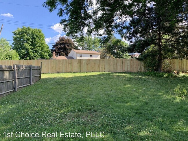 Building Photo - 3 br, 1 bath House - 5523 W. Michigan Ave.