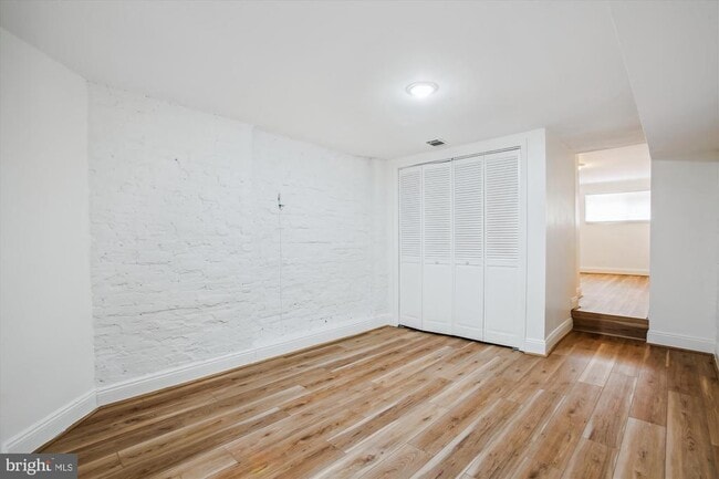 Building Photo - 1361 Maryland Ave NE