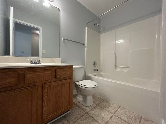 Building Photo - 9917 W Midland Way