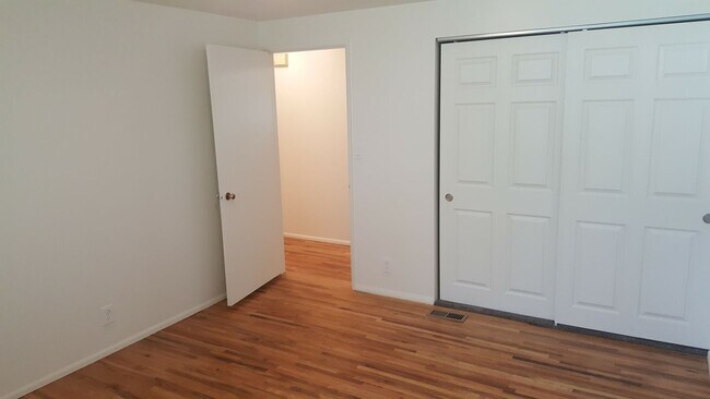 Building Photo - 314 W 1200 N