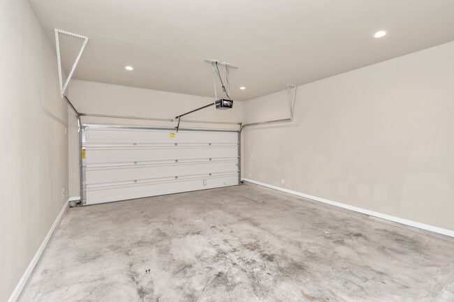 Building Photo - 5138 Pr Ter Ln