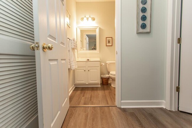 Building Photo - 5801 Oyster Catcher Dr