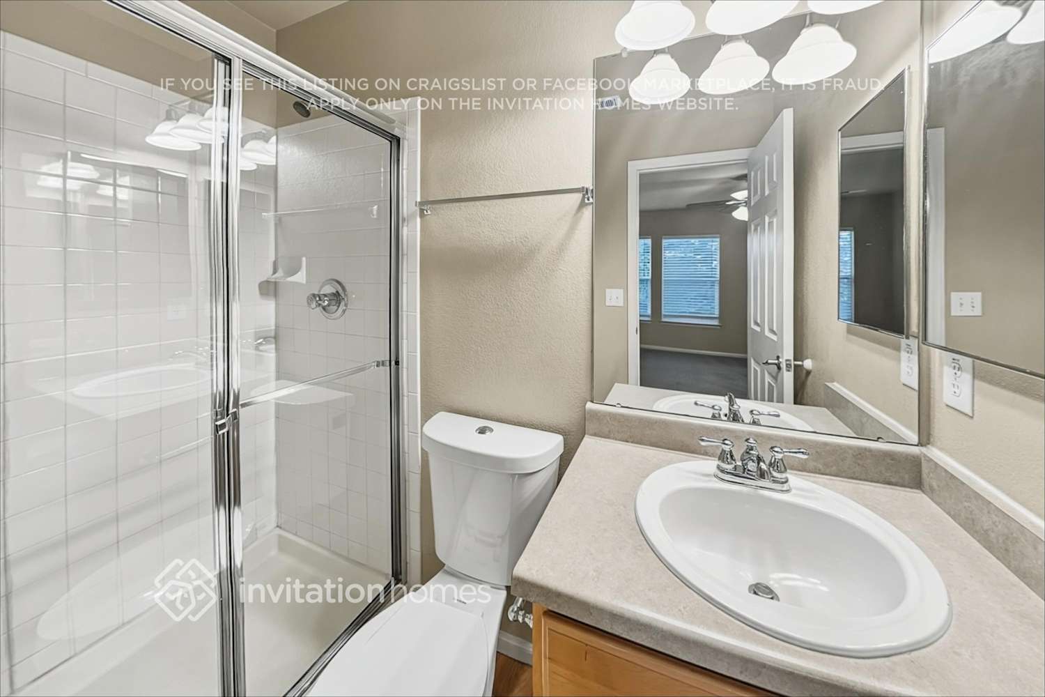 Building Photo - 838 Willow Dr