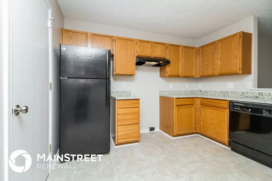 Building Photo - 7218 Hidden Lake Dr