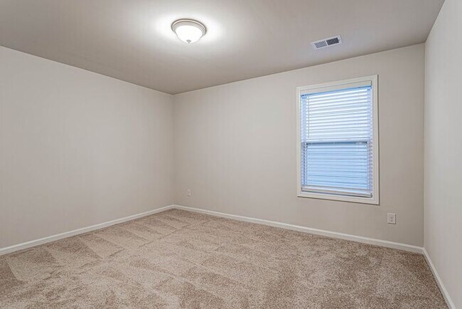 Building Photo - HUGE And BRAND New Home in Greer 29651!