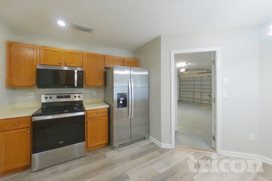 Building Photo - 3318 Citation Dr