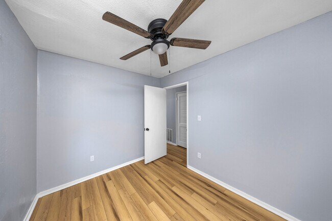 Building Photo - 2814 NW 34th St