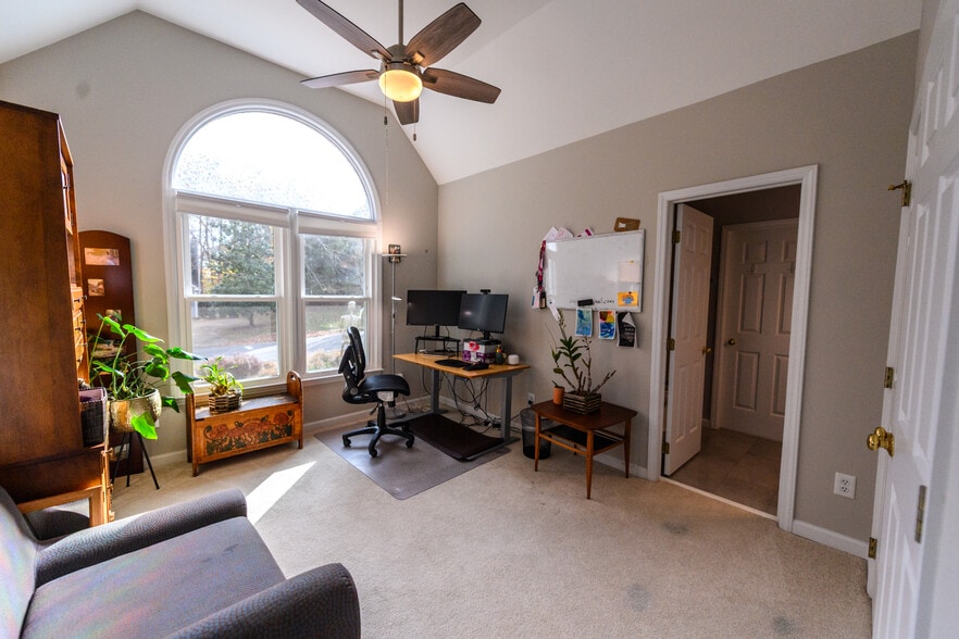 Building Photo - 211 Cates Farm Rd