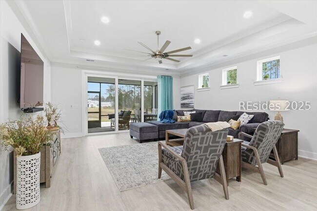 Building Photo - 119 Blue Starfish Ln