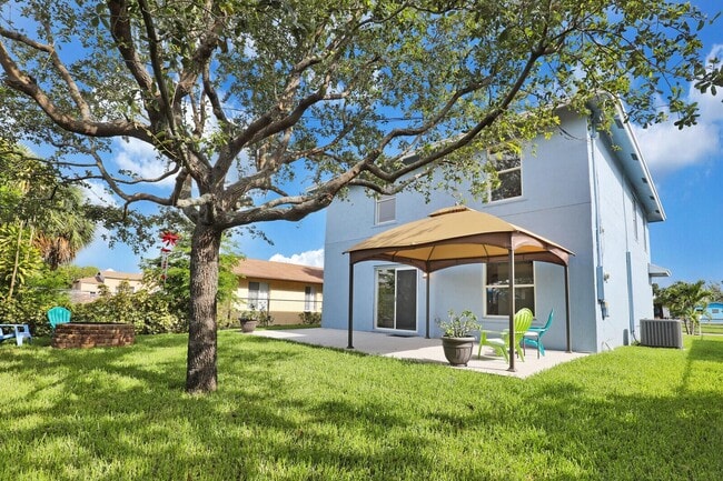 Building Photo - 1519 W 17th St