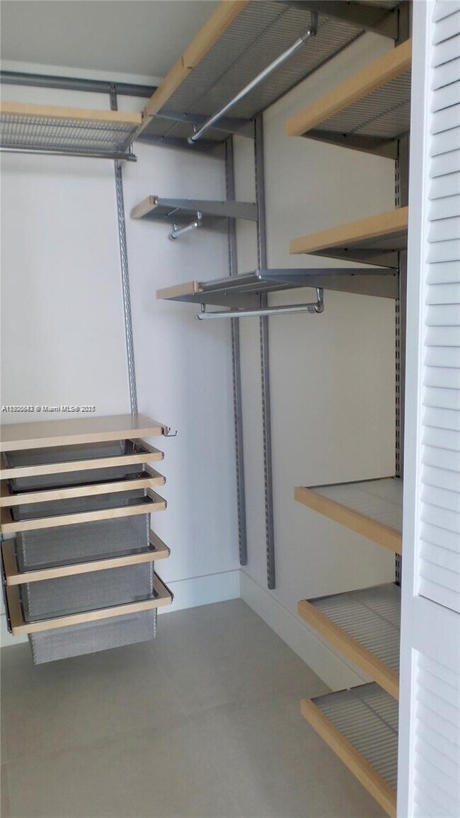 Building Photo - 300 S Biscayne Blvd