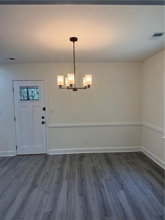Building Photo - 1726 Centra Villa Dr SW