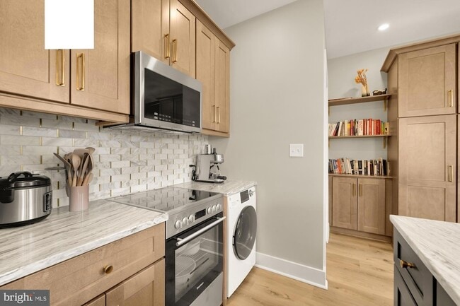 Building Photo - 1634 S Street NW Unit 5