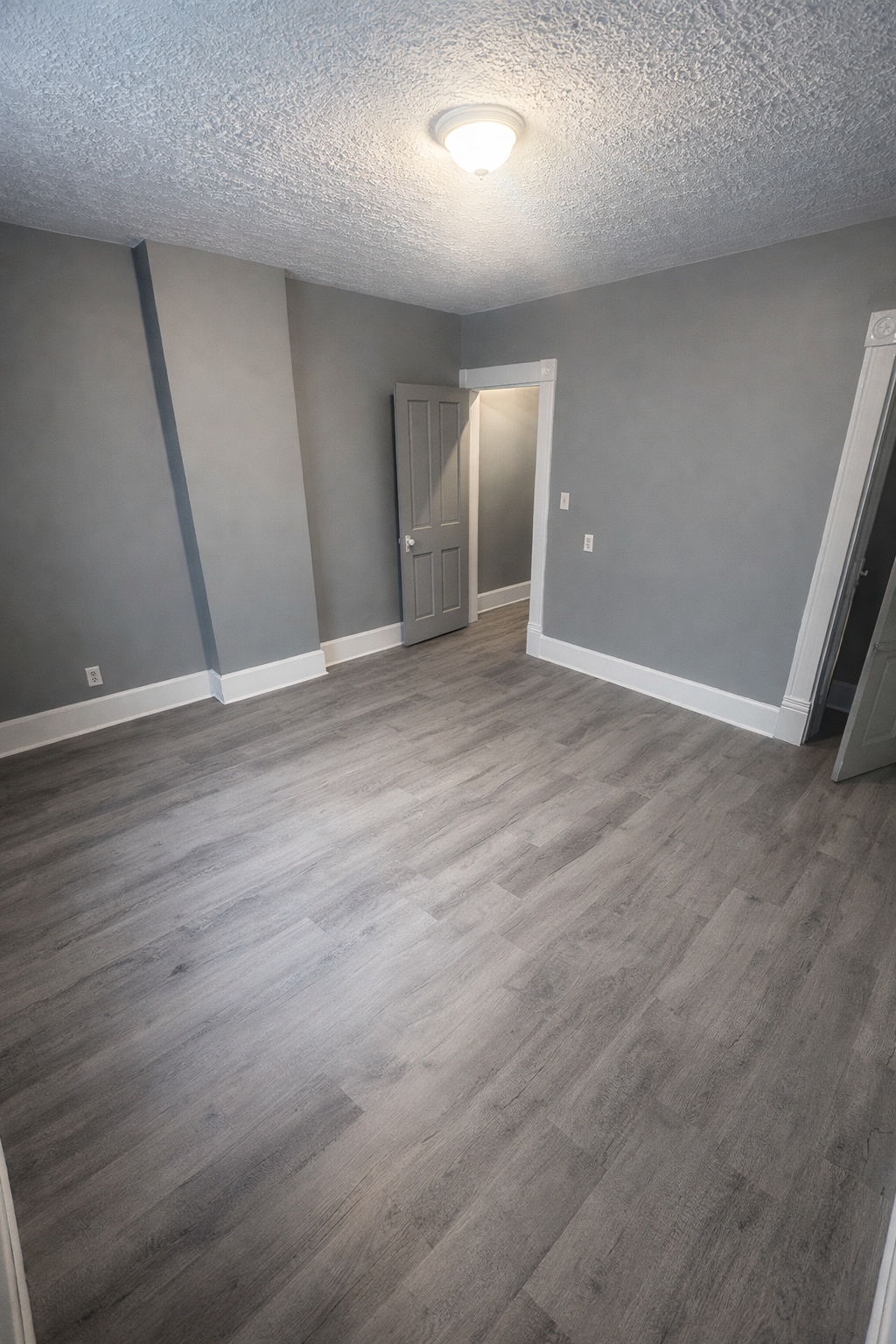 Building Photo - 1283 E Fulton St