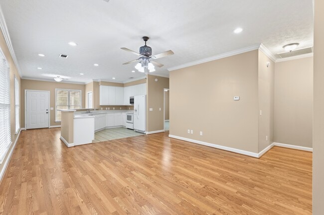 Building Photo - 1620 Over Cup Cir