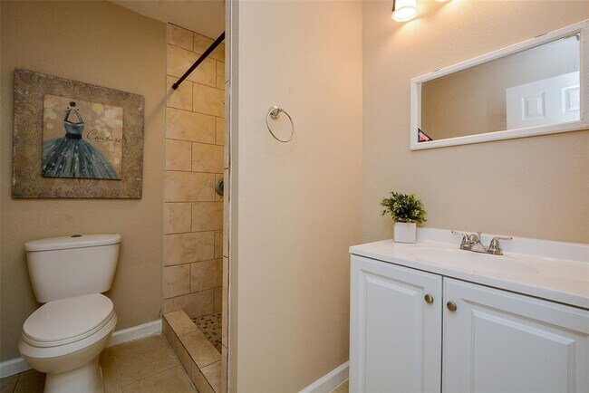 Building Photo - 16326 Cypress Bend Dr