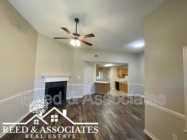 Building Photo - 6823 Meadow Chase Ln