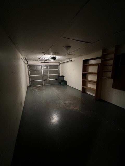 Building Photo - Move in Ready 2/2 with 1 car garage in Saginaw!