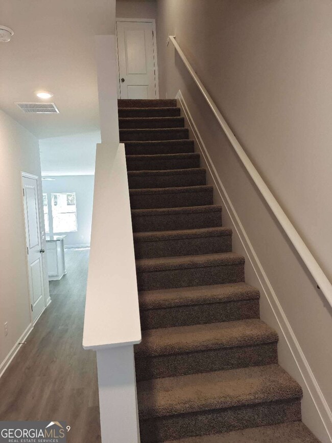 Building Photo - 158 Vlg Grn Dr NW