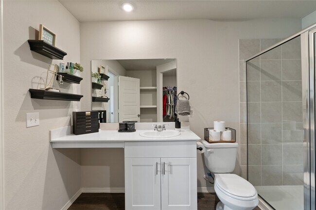 Building Photo - 534 Dalloway St