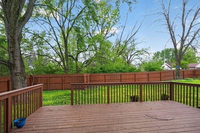 Building Photo - Spacious 4BR House in Columbia