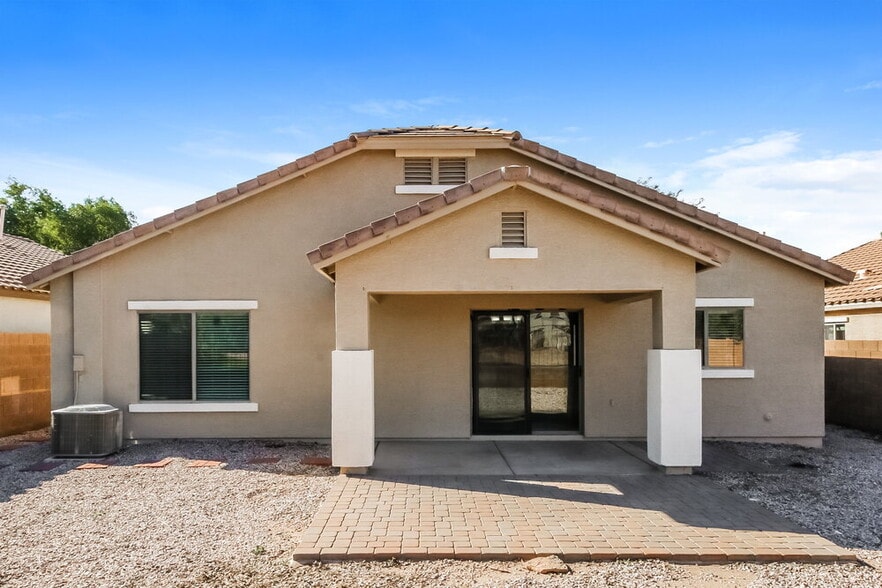 Building Photo - 22272 E Via del Rancho