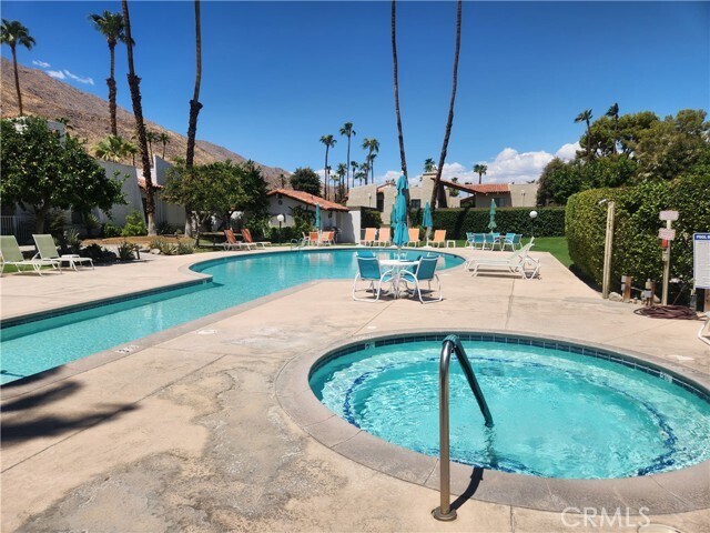 Building Photo - 2230 S Palm Canyon Dr