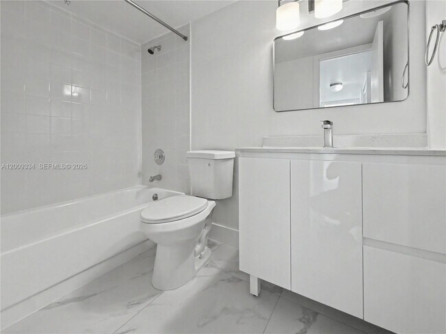 Building Photo - 10010 NW 9th St Cir