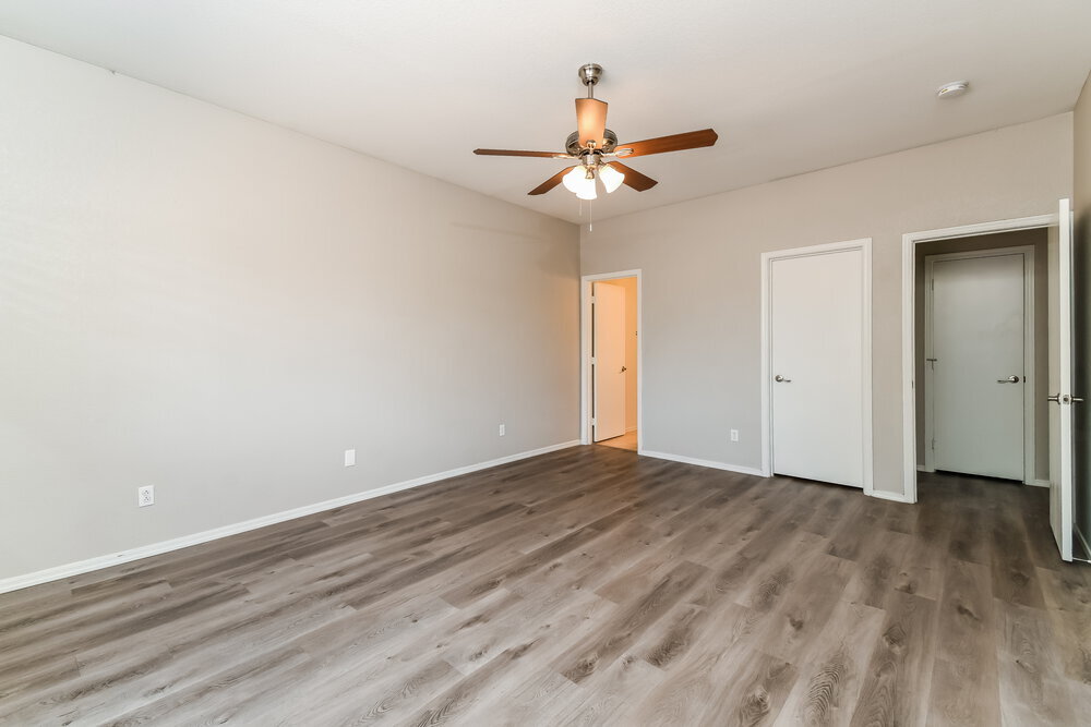 Building Photo - 1142 E Desert Rose Trail