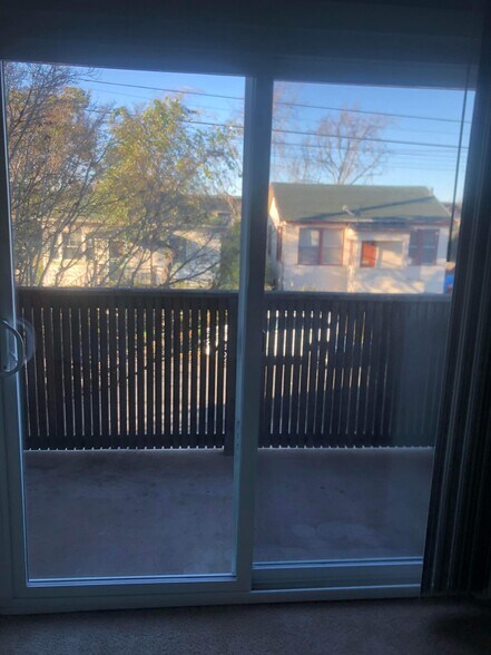 Balcony - 1708 Lexington Ave