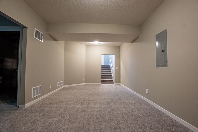 Building Photo - S342-346 North Allen Street