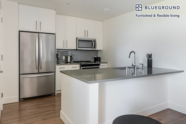 Building Photo - 331 El Camino Real
