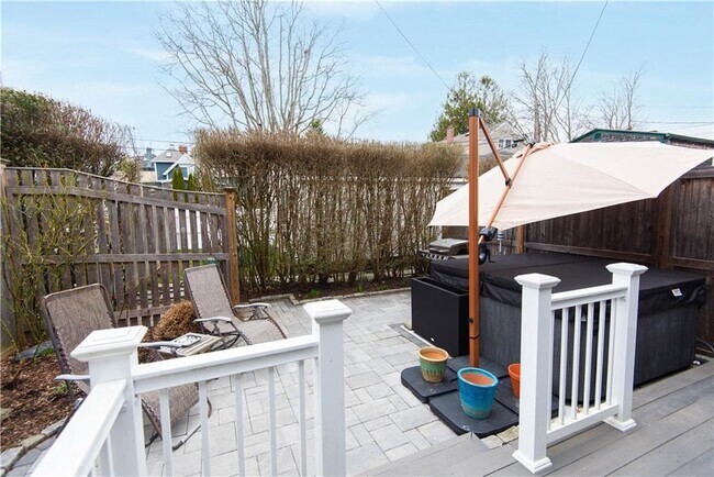 Building Photo - 88 Kay St