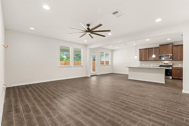 Building Photo - 4512 Arques Ave