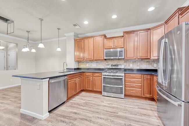 Building Photo - $2,699 - 2 Bed, 2.5 Bath Condo in Centenni...