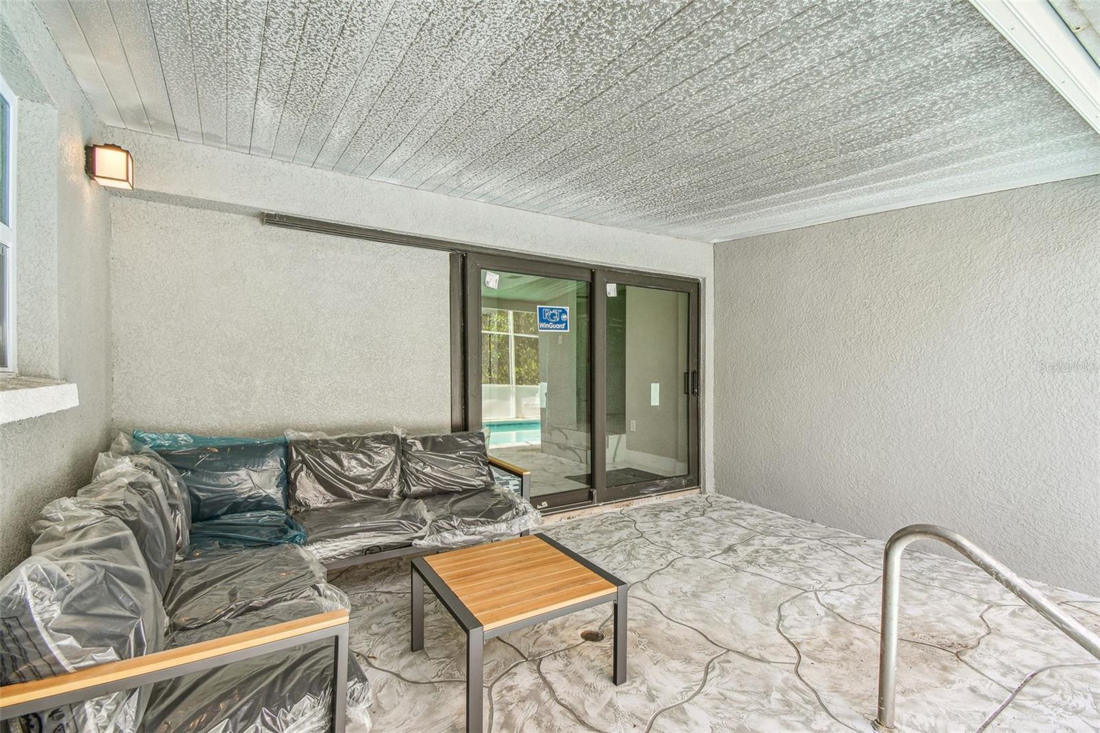 Building Photo - 2042 Craft Ln